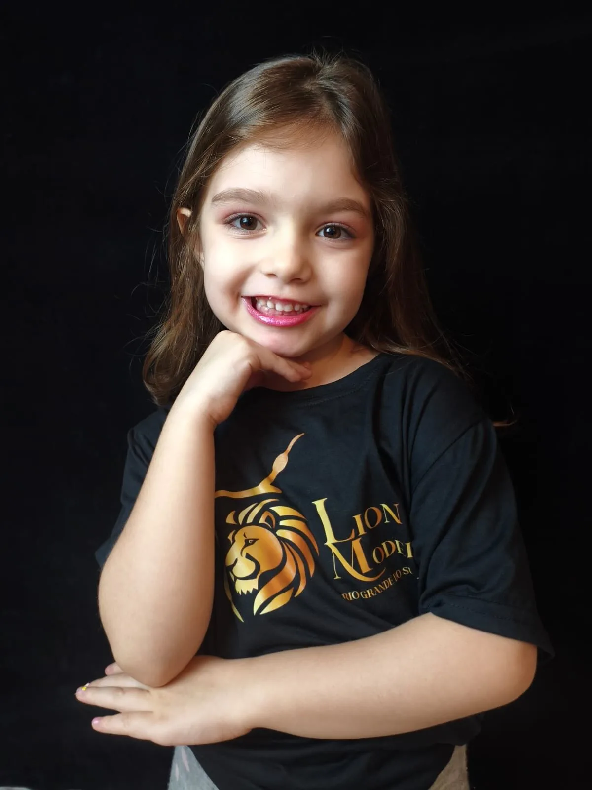 Modelo Lion Models 4